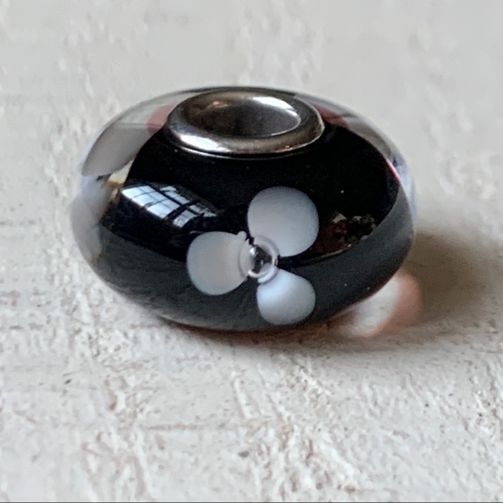 Trollbeads Authentic White Flower Glass Bead Charm